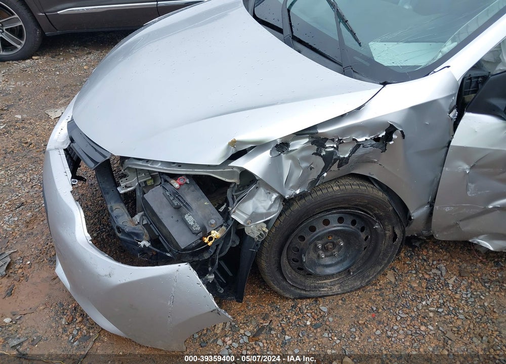 2015 TOYOTA COROLLA LE VIN: 5YFBURHE0FP219055
