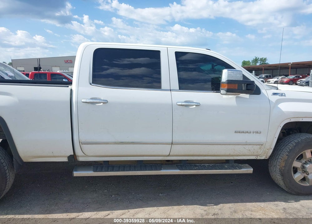2018 GMC SIERRA 2500HD SLT VIN: 1GT12TEG8JF223696