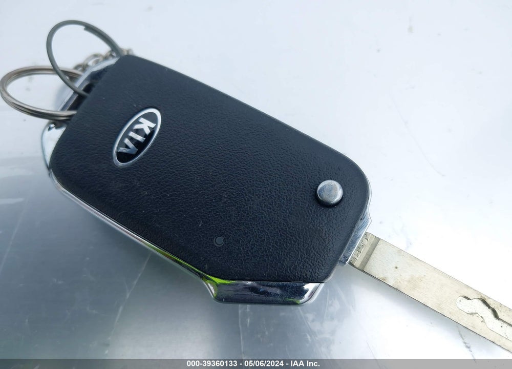 2021 KIA SOUL !/+/S VIN: KNDJ23AUXM7767885