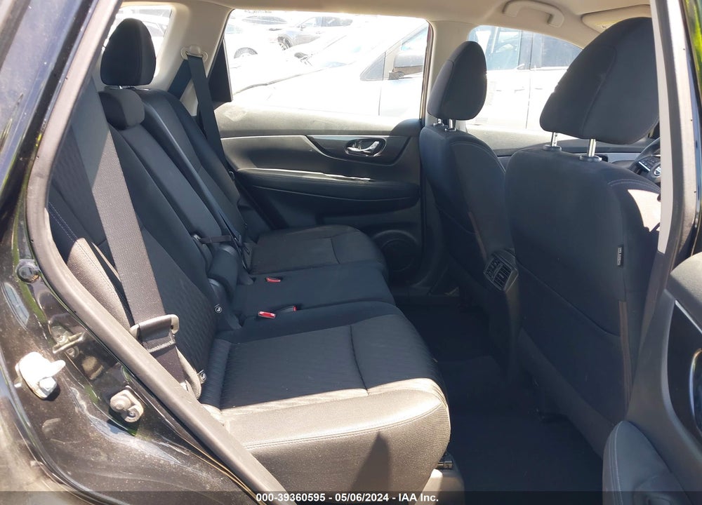 2018 NISSAN ROGUE VIN: KNMAT2MT6JP539260