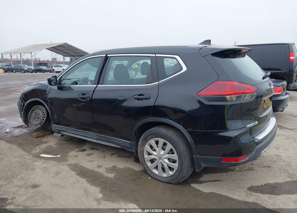 2018 NISSAN ROGUE VIN: KNMAT2MT6JP539260