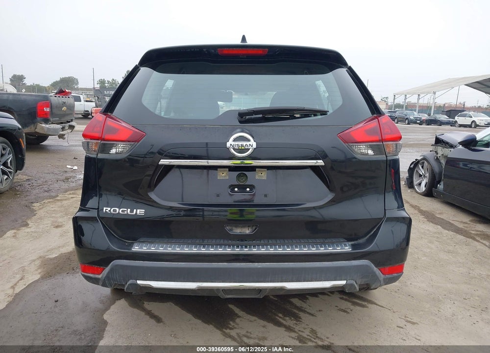 2018 NISSAN ROGUE VIN: KNMAT2MT6JP539260