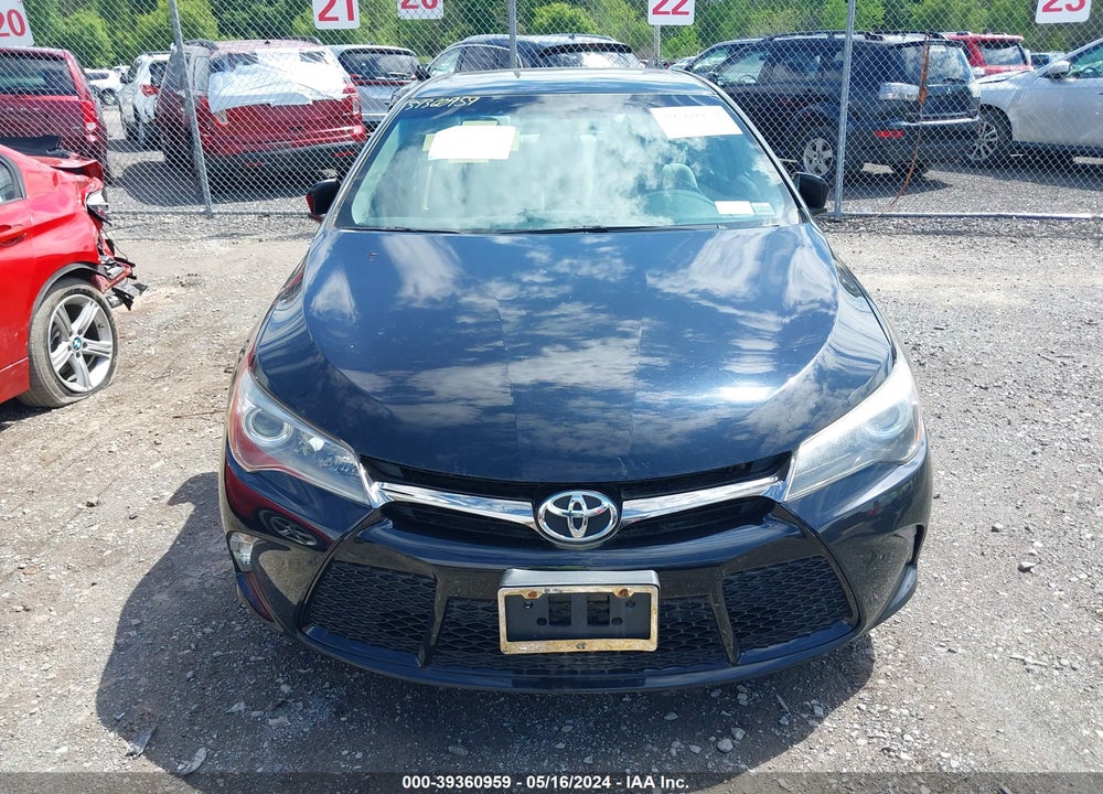 2015 TOYOTA CAMRY SE VIN: 4T1BF1FKXFU483970
