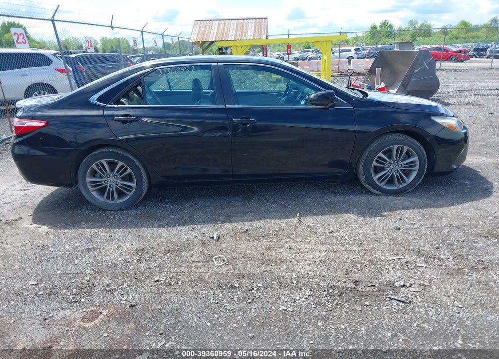 2015 TOYOTA CAMRY SE VIN: 4T1BF1FKXFU483970