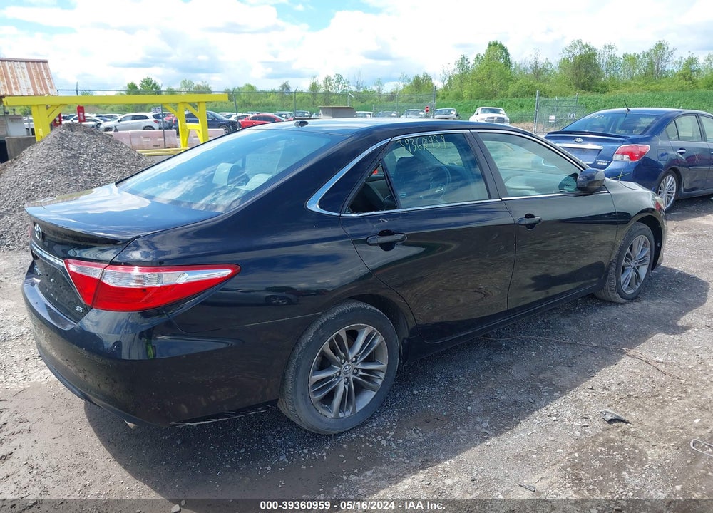 2015 TOYOTA CAMRY SE VIN: 4T1BF1FKXFU483970