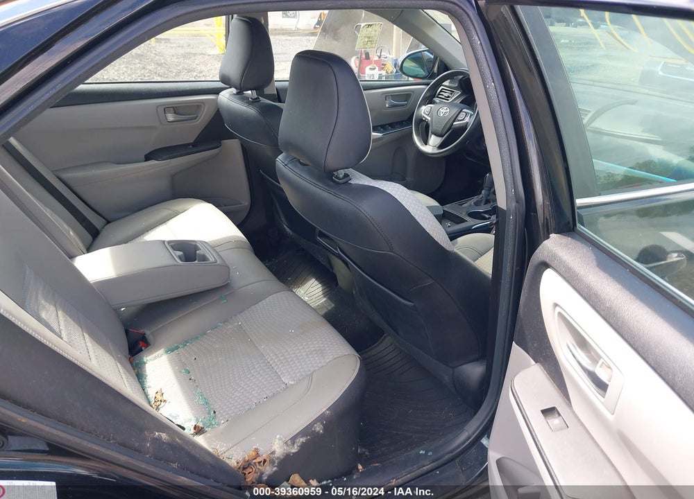2015 TOYOTA CAMRY SE VIN: 4T1BF1FKXFU483970