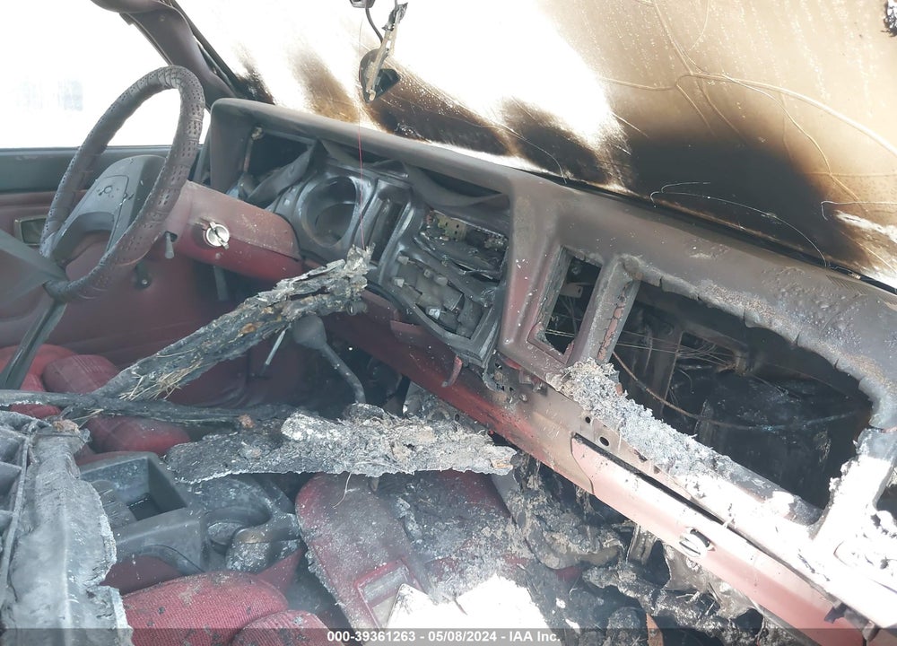 1985 FORD BRONCO II VIN: 1FMCU14S5FUA65832