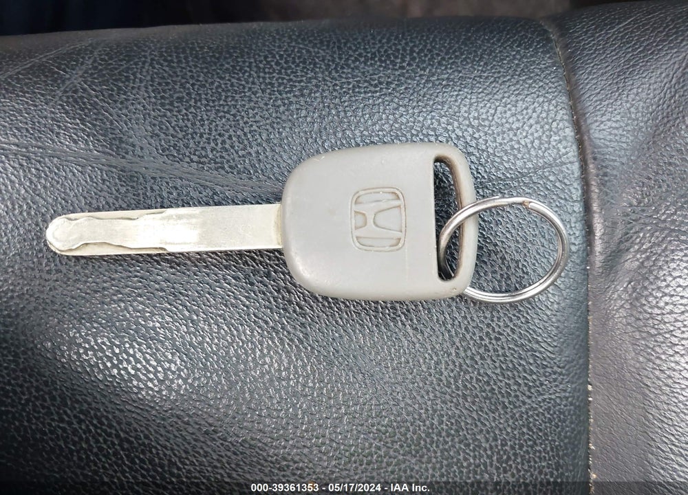 2010 HONDA ACCORD 2.4 EX-L VIN: 1HGCP2F8XAA132231