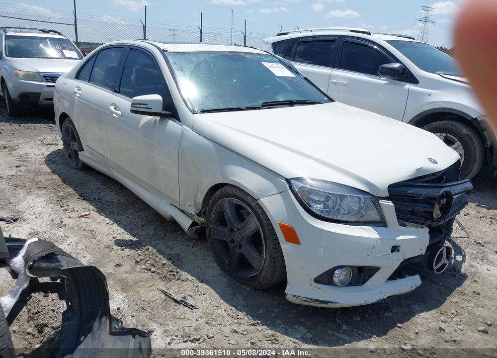 2010 MERCEDES-BENZ C 300 LUXURY/SPORT VIN: WDDGF5EB3AR124917
