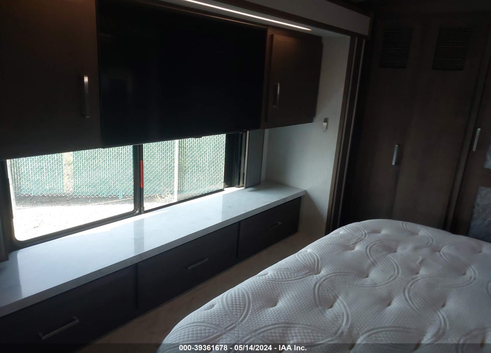 2022 NEWMAR NEW AIRE VIN: 4VZAT1D99NC091624