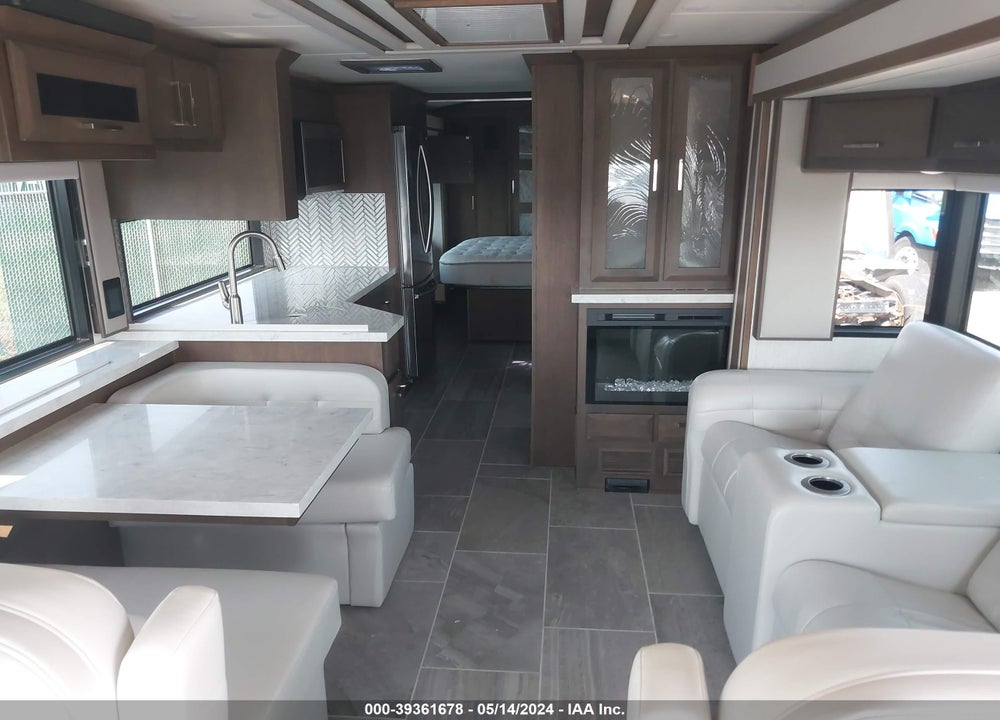 2022 NEWMAR NEW AIRE VIN: 4VZAT1D99NC091624