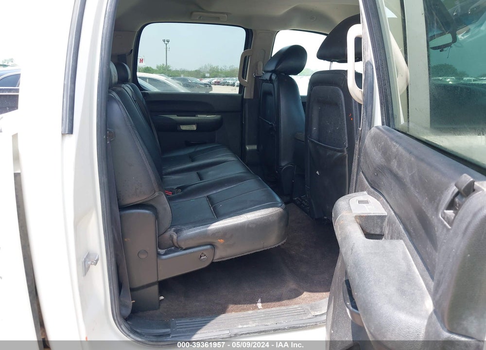 2013 CHEVROLET SILVERADO 1500 LT VIN: 3GCPKSE76DG265677