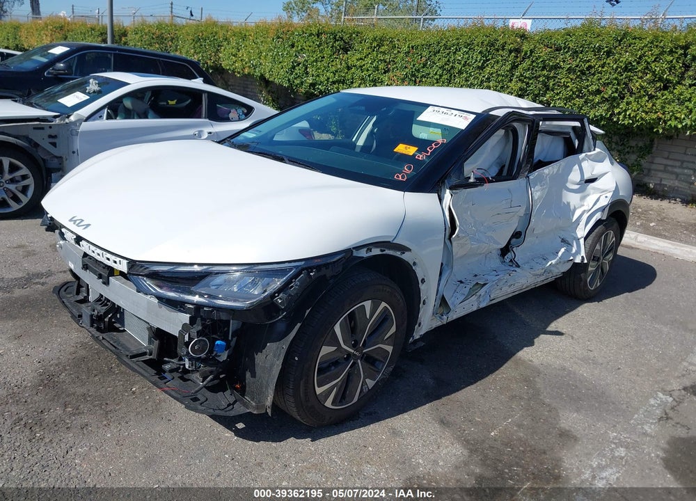 2023 KIA EV6 LIGHT VIN: KNDC34LB0P5611135