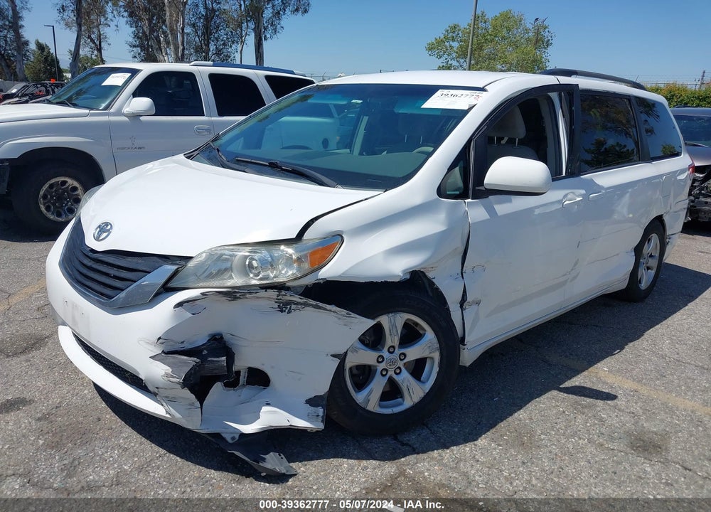 2014 TOYOTA SIENNA LE V6 8 PASSENGER VIN: 5TDKK3DC6ES443685