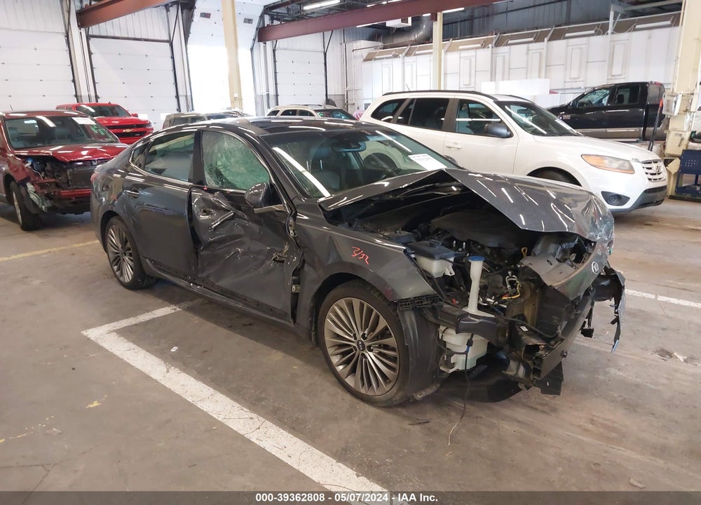 2017 KIA CADENZA LIMITED VIN: KNALC4J11H5093111