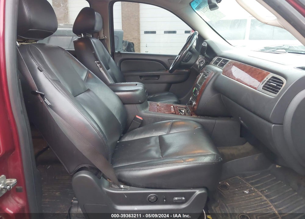 2010 CHEVROLET TAHOE LTZ VIN: 1GNUKCE0XAR102321