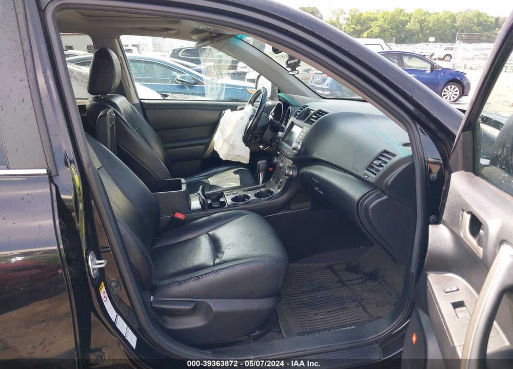 2011 TOYOTA HIGHLANDER SE V6 VIN: 5TDBK3EH0BS067362