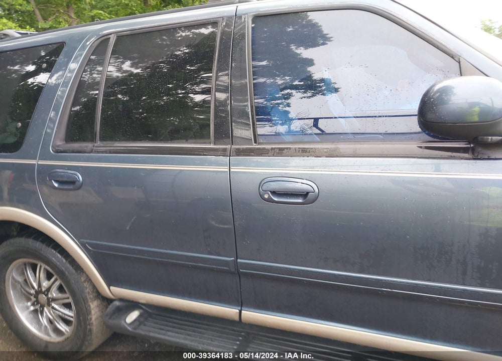 1998 FORD EXPEDITION EDDIE BAUER/XLT VIN: 1FMPU18L9WLB62462