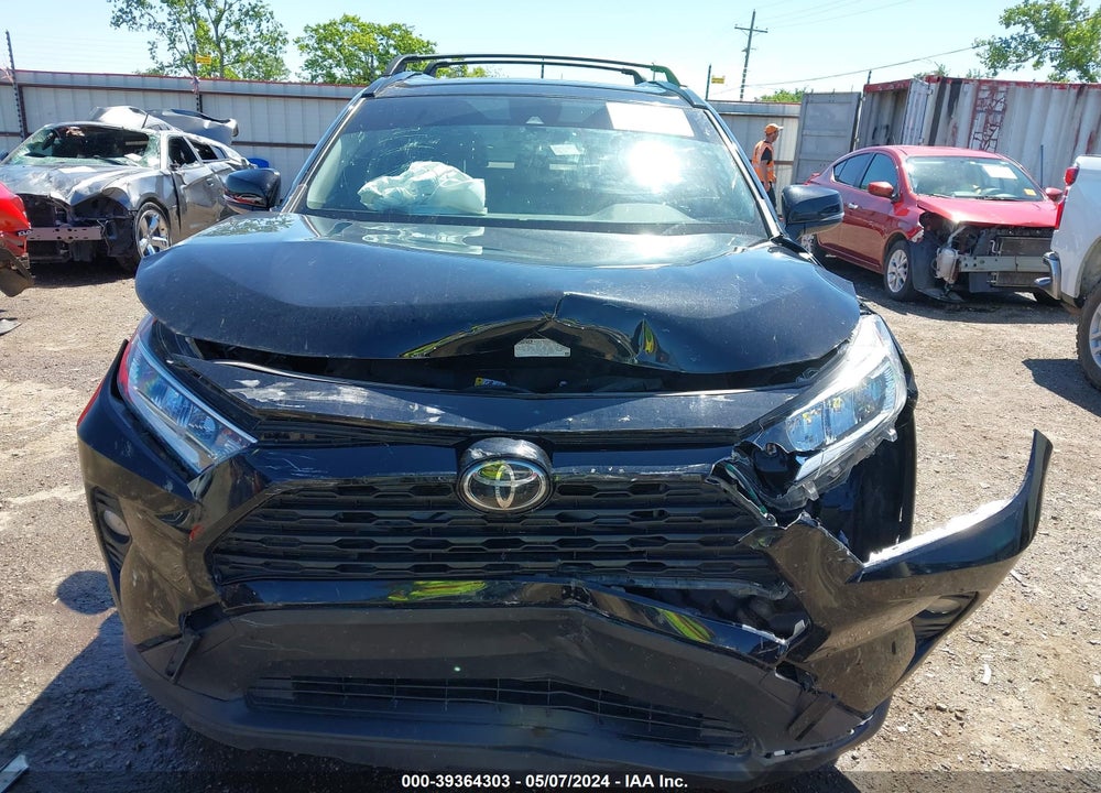 2019 TOYOTA RAV4 XLE VIN: JTMW1RFV1KD016265