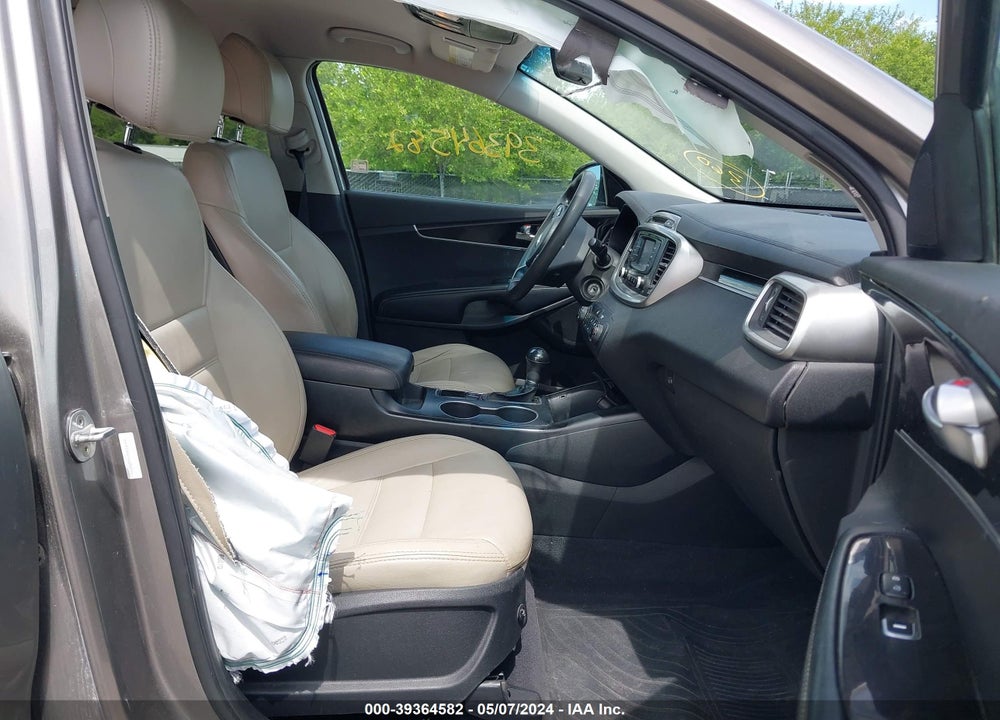 2017 KIA SORENTO 3.3L LX VIN: 5XYPGDA57HG292716