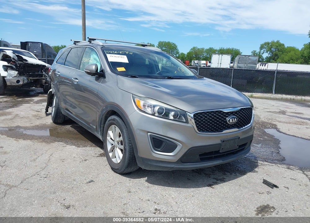 2017 KIA SORENTO 3.3L LX VIN: 5XYPGDA57HG292716