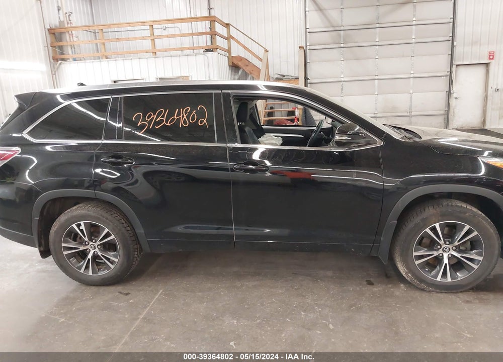 2016 TOYOTA HIGHLANDER XLE V6 VIN: 5TDJKRFH9GS253177