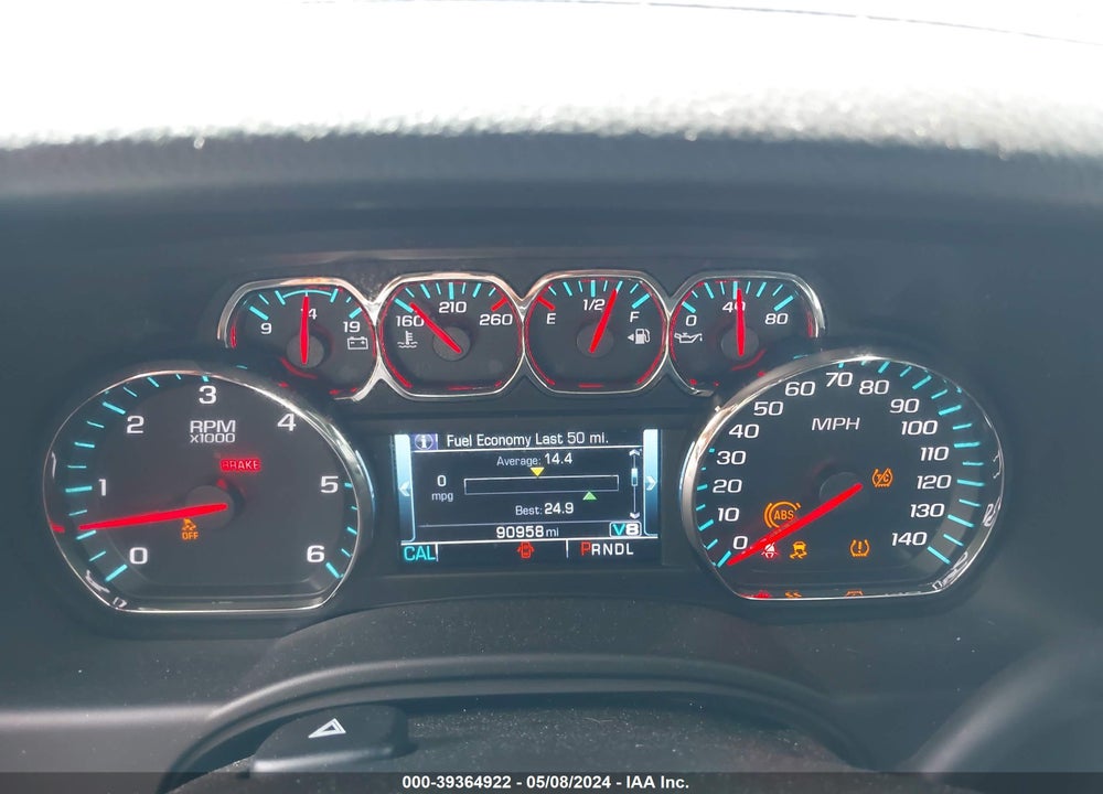 2018 CHEVROLET SUBURBAN LT VIN: 1GNSKHKC8JR183659