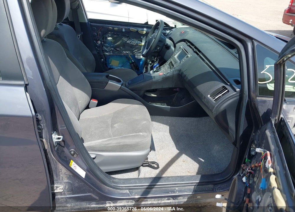 2015 TOYOTA PRIUS TWO VIN: JTDKN3DU7F1992956
