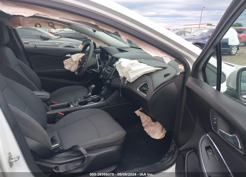 2019 CHEVROLET CRUZE LS VIN: 1G1BC5SM5K7109179