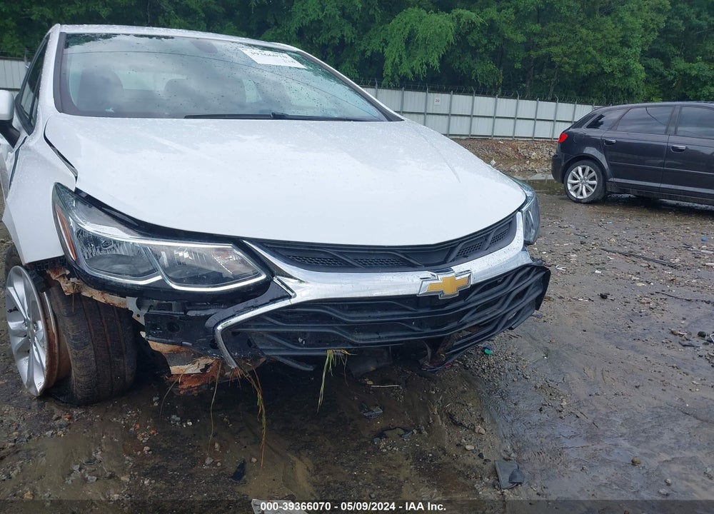 2019 CHEVROLET CRUZE LS VIN: 1G1BC5SM5K7109179