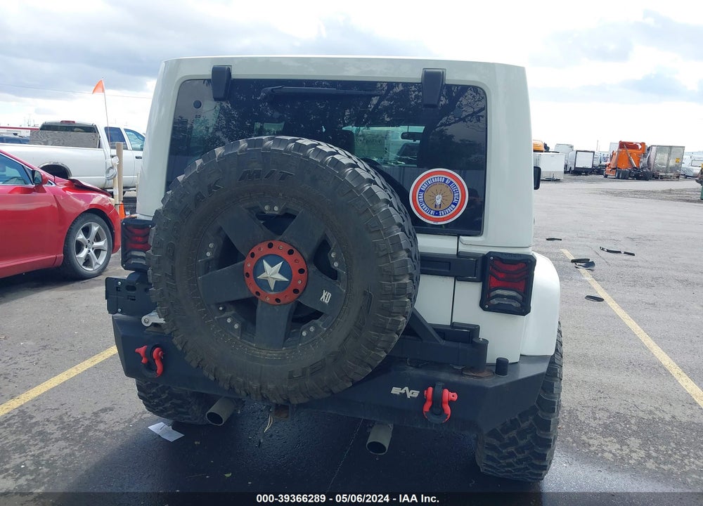 2012 JEEP WRANGLER UNLIMITED SAHARA VIN: 1C4HJWEG4CL104437