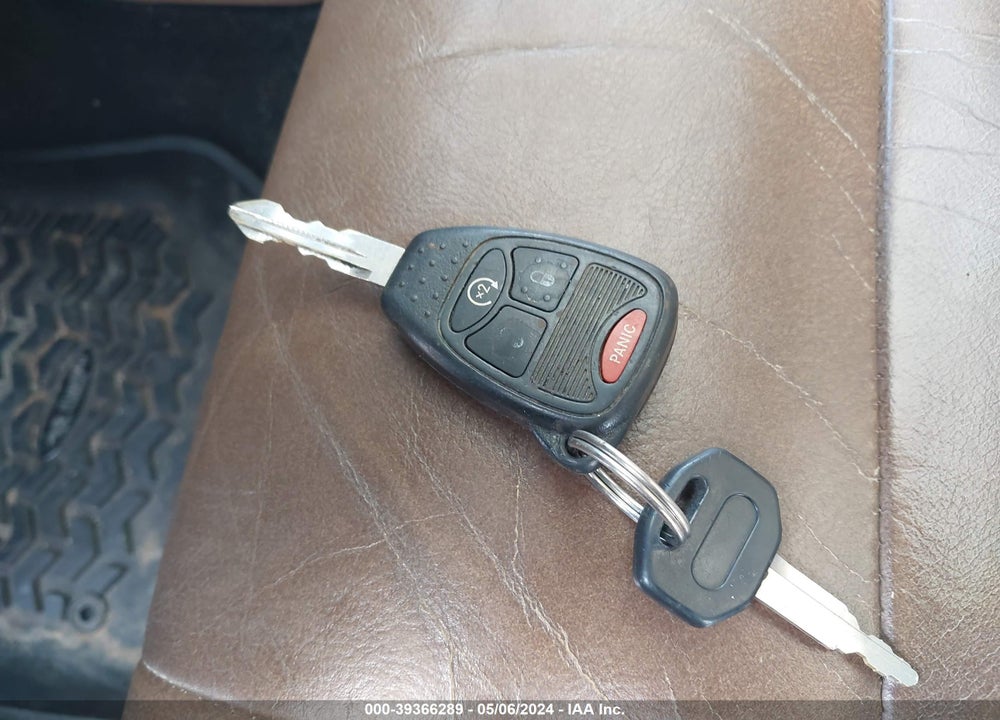 2012 JEEP WRANGLER UNLIMITED SAHARA VIN: 1C4HJWEG4CL104437