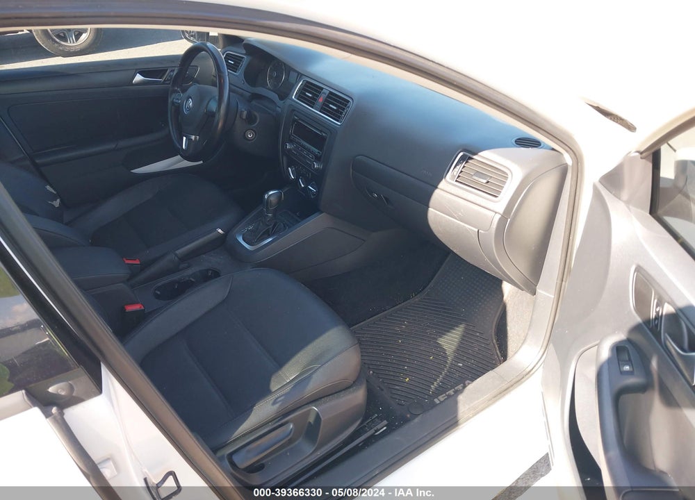 2012 VOLKSWAGEN JETTA 2.5L SE VIN: 3VWDP7AJ4CM309482