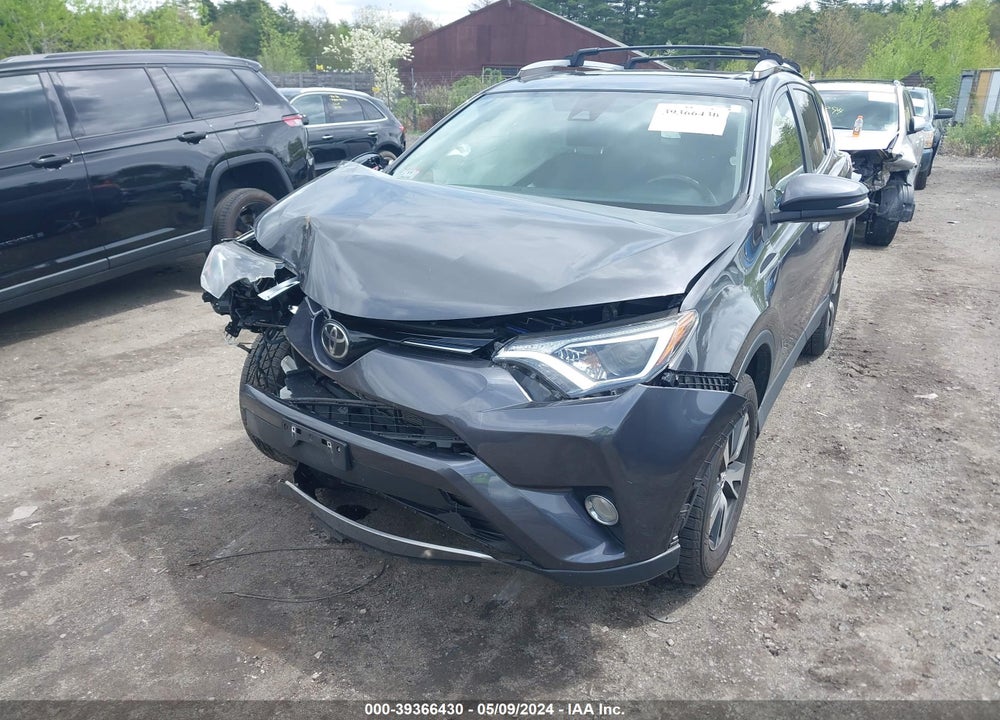2017 TOYOTA RAV4 XLE VIN: JTMRFREV1HJ125027