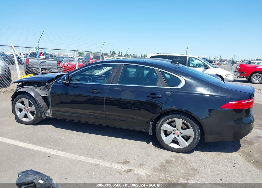 2018 JAGUAR XF 25T VIN: SAJBR4FX3JCY69512
