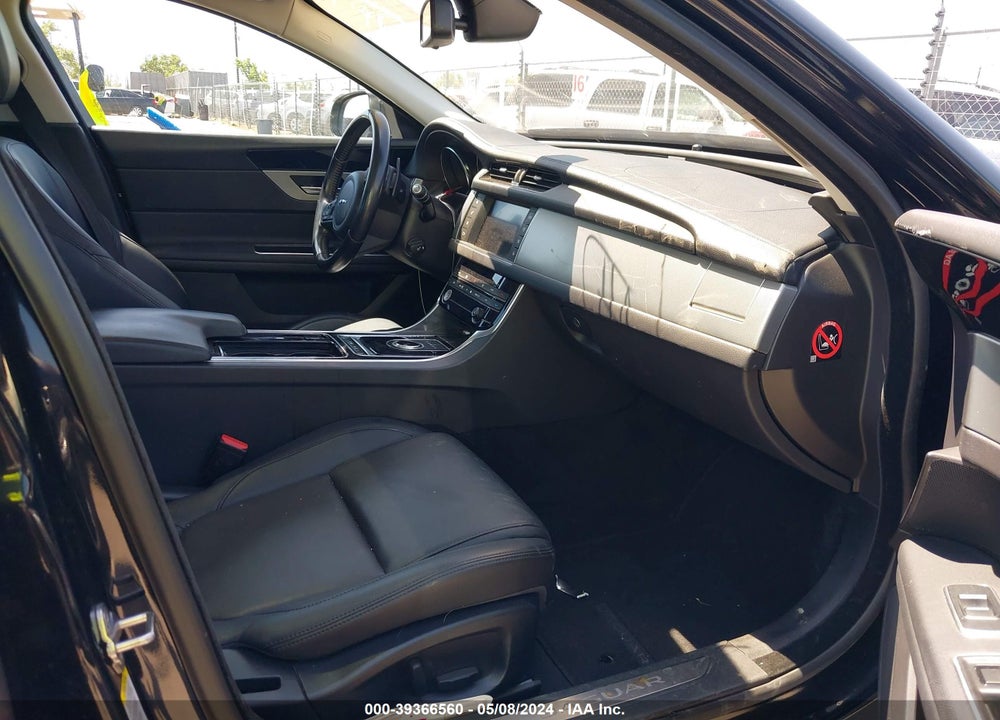 2018 JAGUAR XF 25T VIN: SAJBR4FX3JCY69512