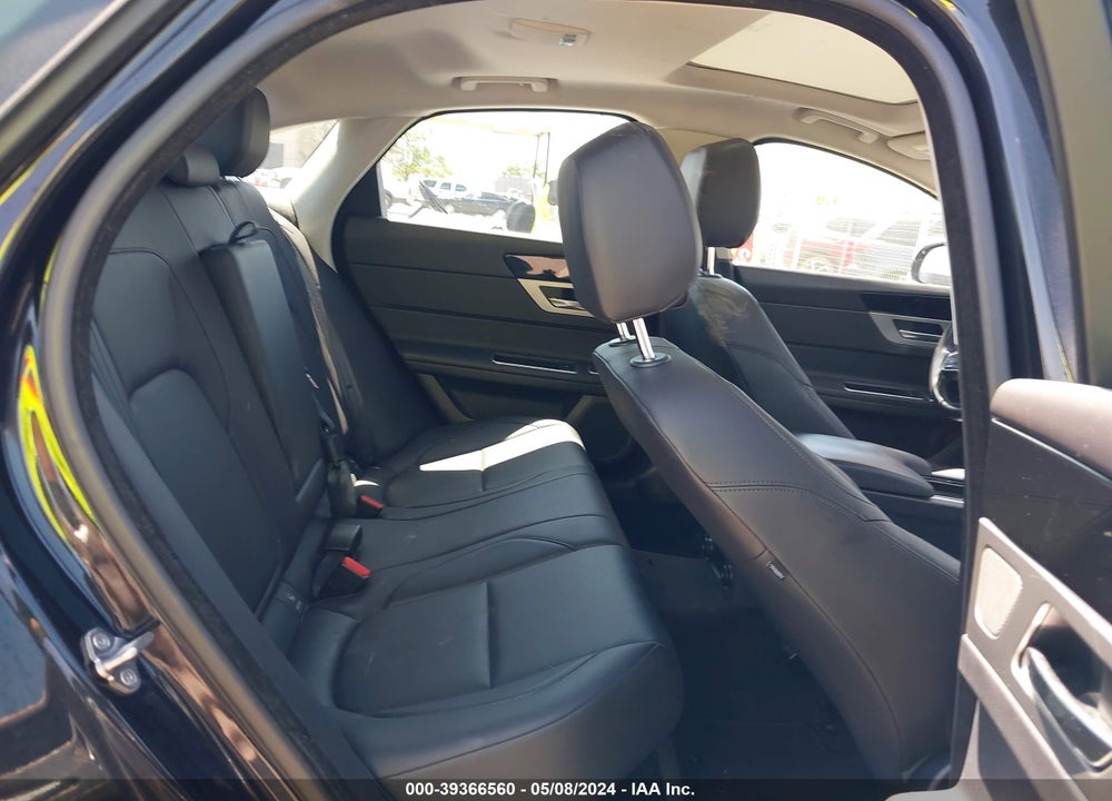 2018 JAGUAR XF 25T VIN: SAJBR4FX3JCY69512