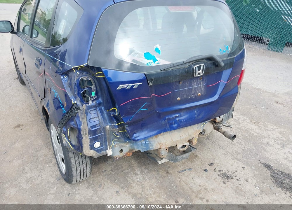 2012 HONDA FIT VIN: JHMGE8H39CC023209