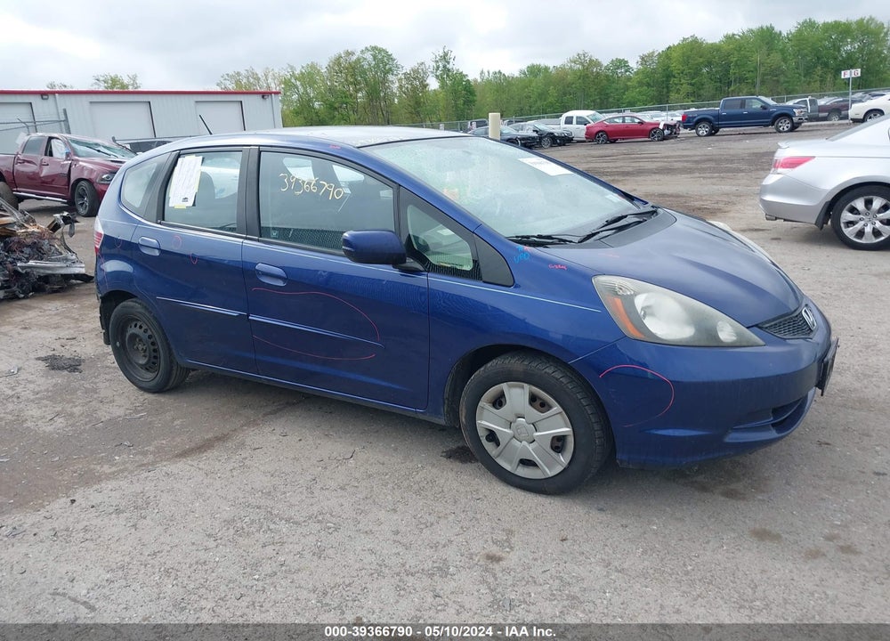 2012 HONDA FIT VIN: JHMGE8H39CC023209
