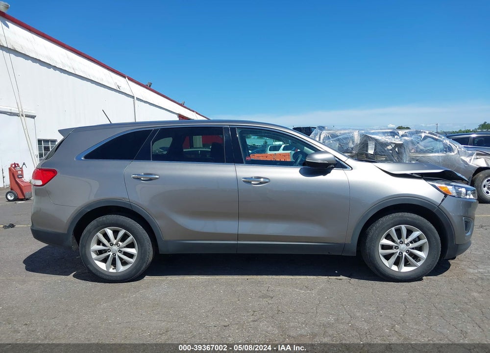 2017 KIA SORENTO 2.4L L VIN: 5XYPG4A30HG192388