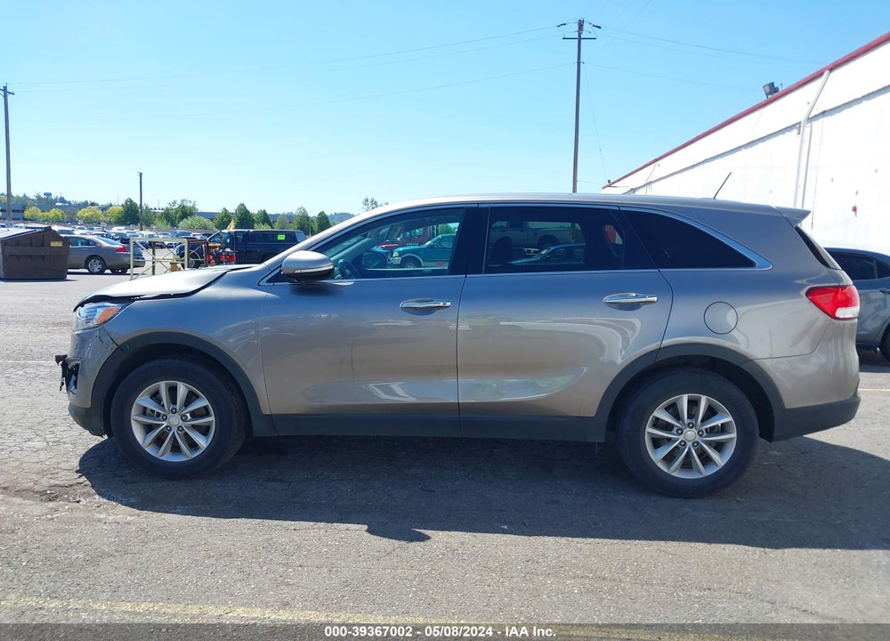 2017 KIA SORENTO 2.4L L VIN: 5XYPG4A30HG192388