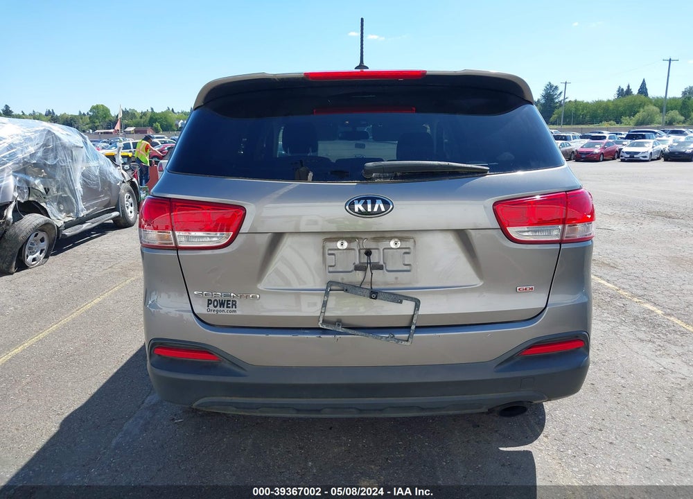 2017 KIA SORENTO 2.4L L VIN: 5XYPG4A30HG192388