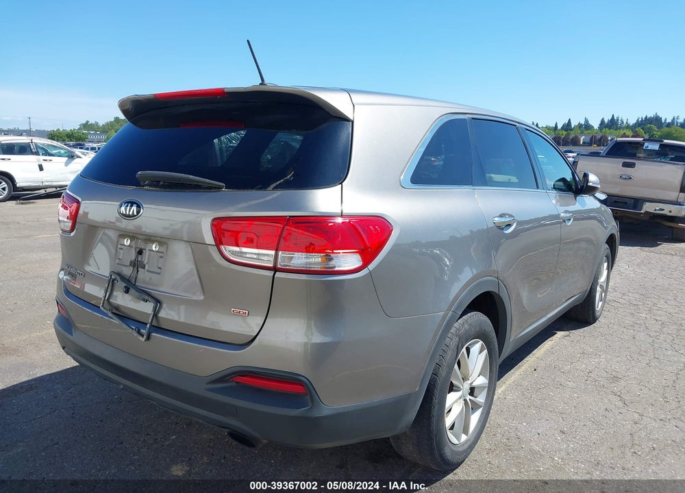 2017 KIA SORENTO 2.4L L VIN: 5XYPG4A30HG192388