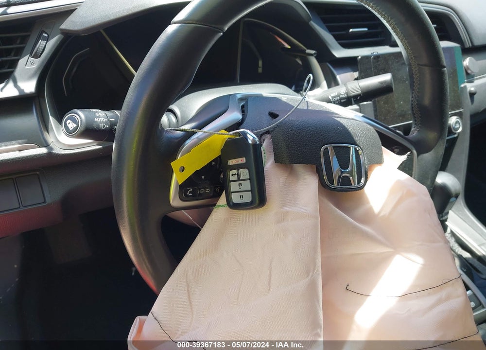 2018 HONDA CIVIC EX-L VIN: JHMFC1F73JX007236