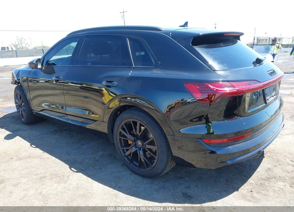 2022 AUDI E-TRON CHRONOS QUATTRO VIN: WA1VABGE0NB014843