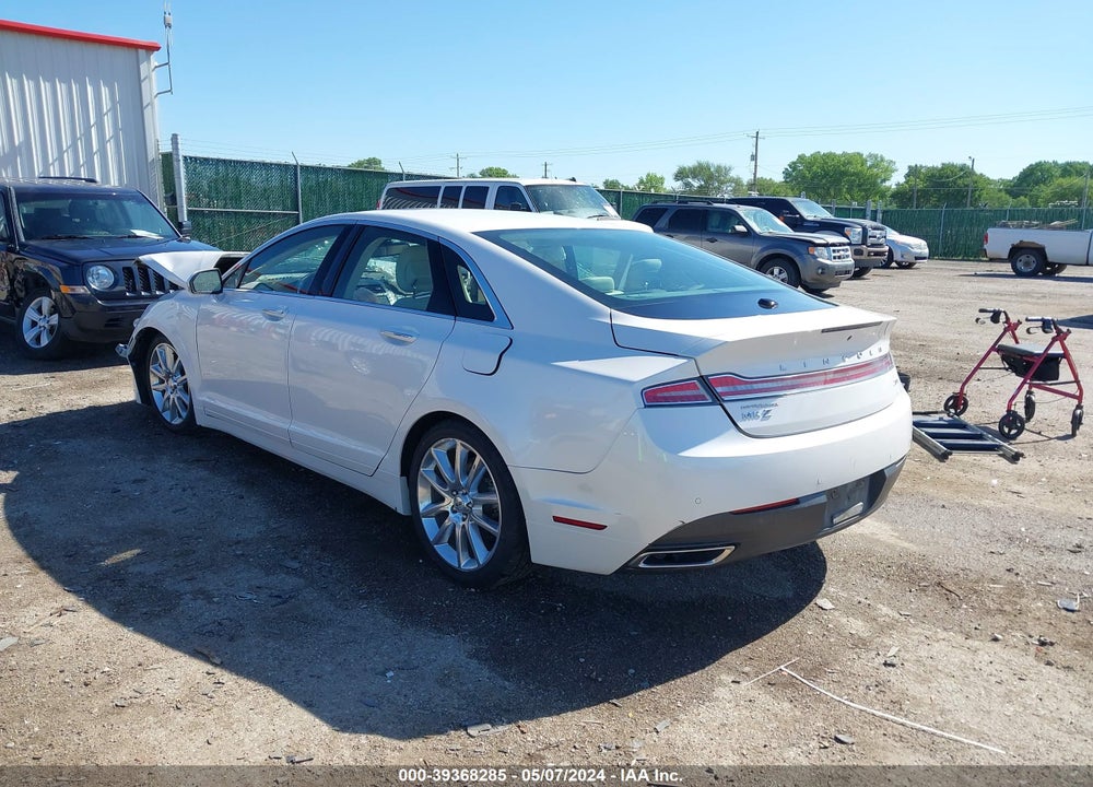 2015 LINCOLN MKZ HYBRID VIN: 3LN6L2LU3FR629395