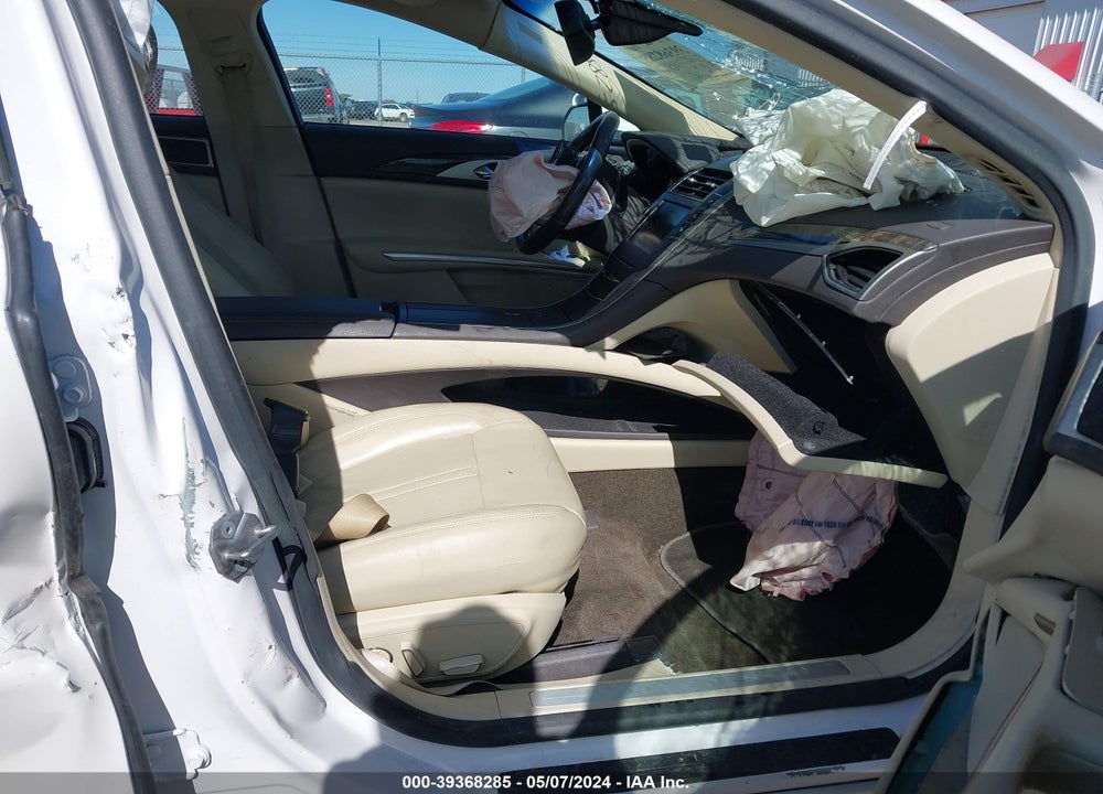 2015 LINCOLN MKZ HYBRID VIN: 3LN6L2LU3FR629395