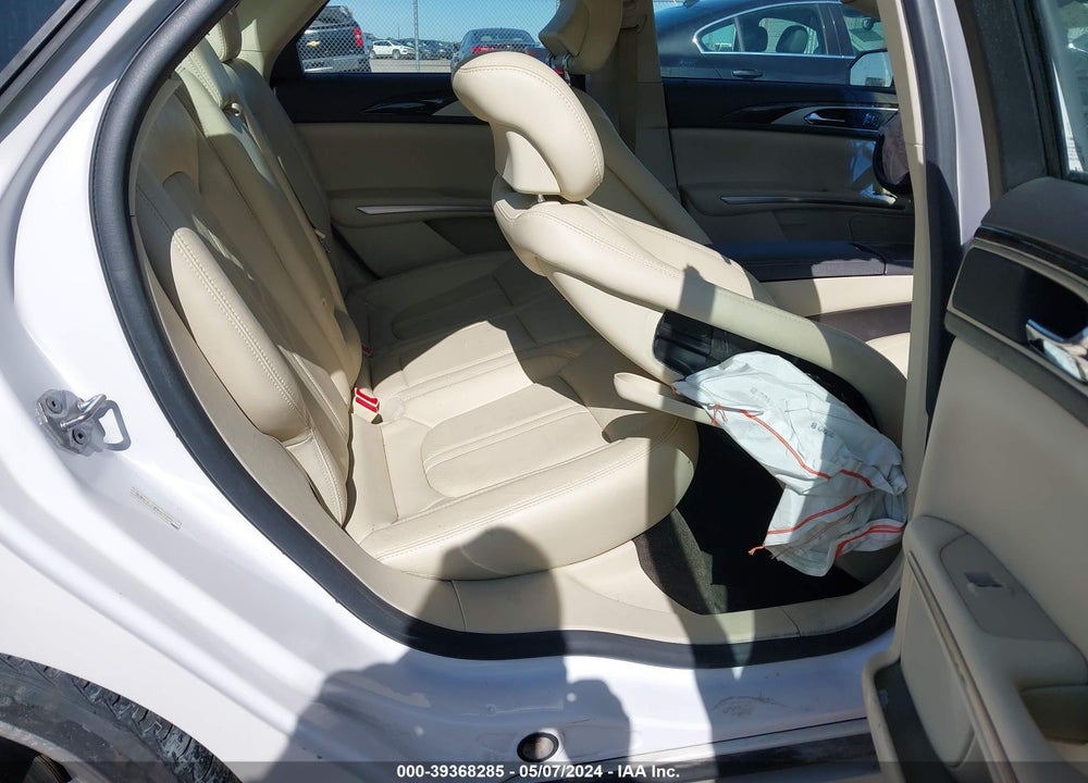 2015 LINCOLN MKZ HYBRID VIN: 3LN6L2LU3FR629395
