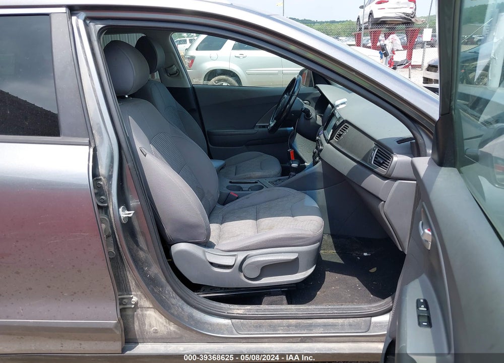 2018 KIA NIRO LX VIN: KNDCB3LC2J5127934