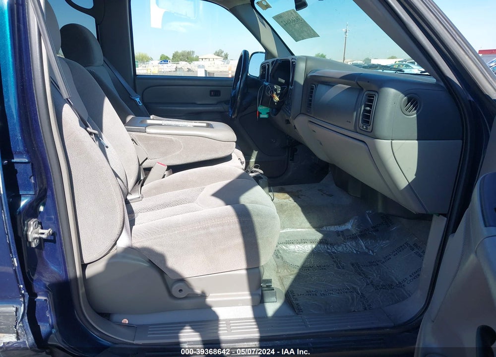 2005 CHEVROLET TAHOE LS VIN: 1GNEC13V55R119134
